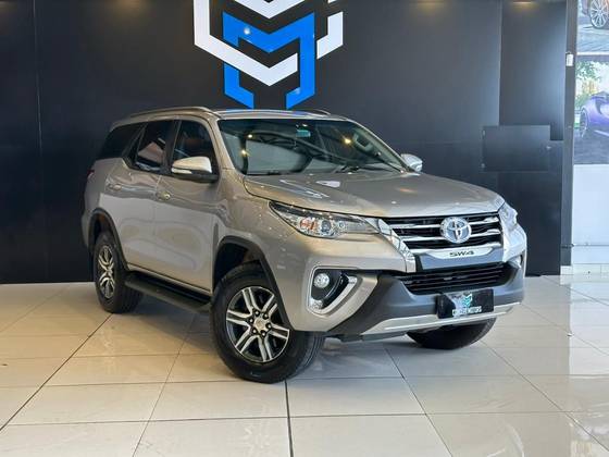 TOYOTA HILUX SW4 2.7 SR 4X2 16V FLEX 4P AUTOMÁTICO